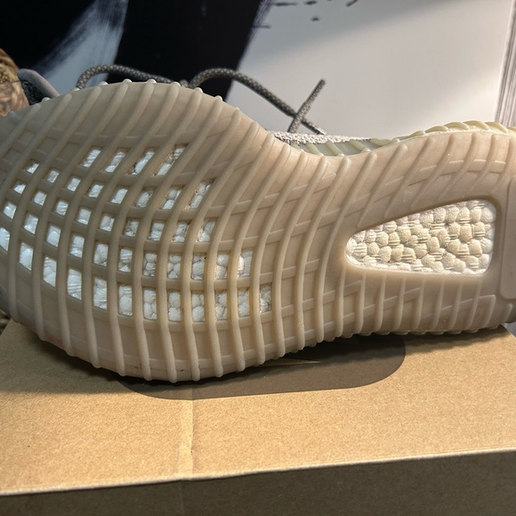 Yeezy boost 350 - Picture 4 of 5